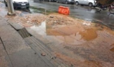 Vídeo: tubulação rompe e causa alagamento no Caminho das Árvores