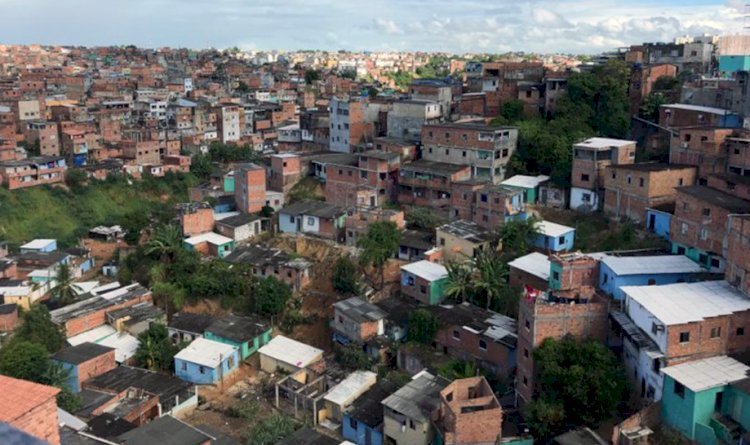 População dá “pega” em homens que assaltaram ônibus na rotatória de São Marcos