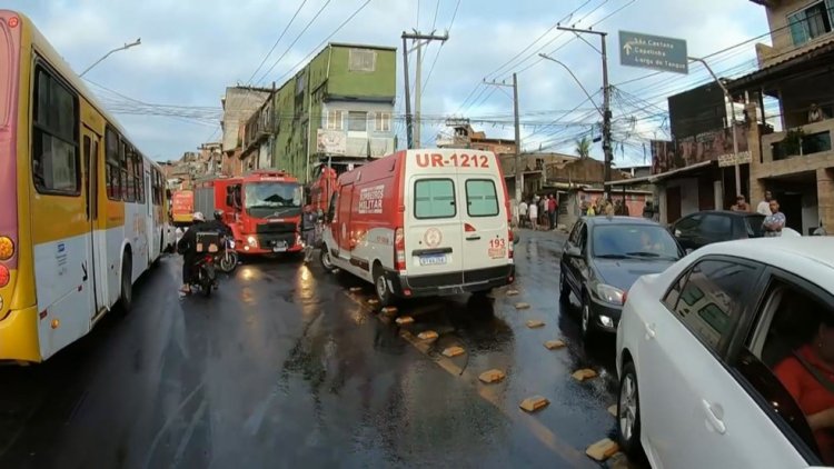 Homem é esmagado por caminhão ao esperar abertura de padaria na Bahia