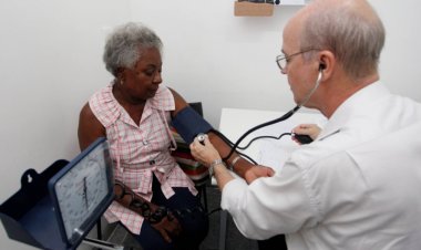 Feira com serviços de saúde para pessoas idosas tem 4 mil vagas disponíveis na Bahia