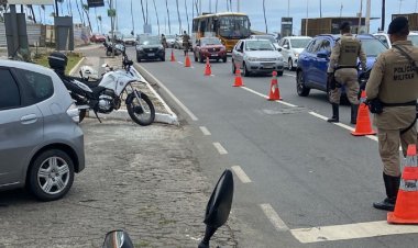 PM realiza blitz com bafômetro nesta quinta-feira no Rio Vermelho
