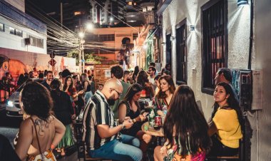 Rio Vermelho ganha bar que une brasilidade, gastronomia e música