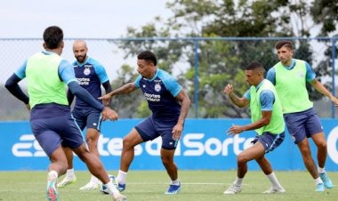 Bahia tem dia de treino dividido, com trabalhos específicos por setor