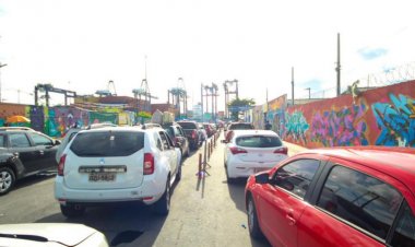 Ferry Boat: Tempo de espera para veículos ultrapassa 1 hora no Terminal de São Joaquim