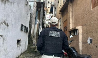 Assessora parlamentar presa em Salvador é companheira de líder de facção, diz polícia