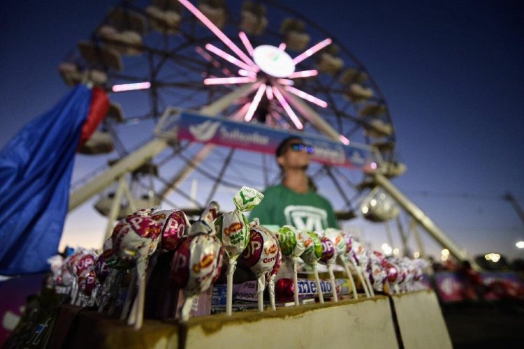 Prazo de cadastramento de ambulantes para festas populares termina nesta terça