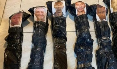 Torcedores fazem ameaça a jogadores em frente ao CT do Bahia; veja imagens