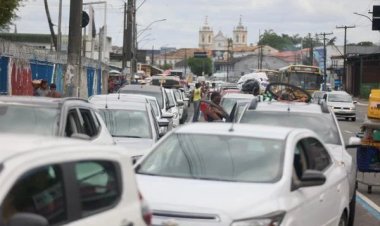 Filas no Terminal Bom Despacho têm mais de 4h de espera