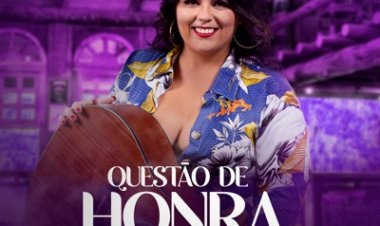 Luana Matos agita foliões no Pelourinho durante o Carnaval de Salvador