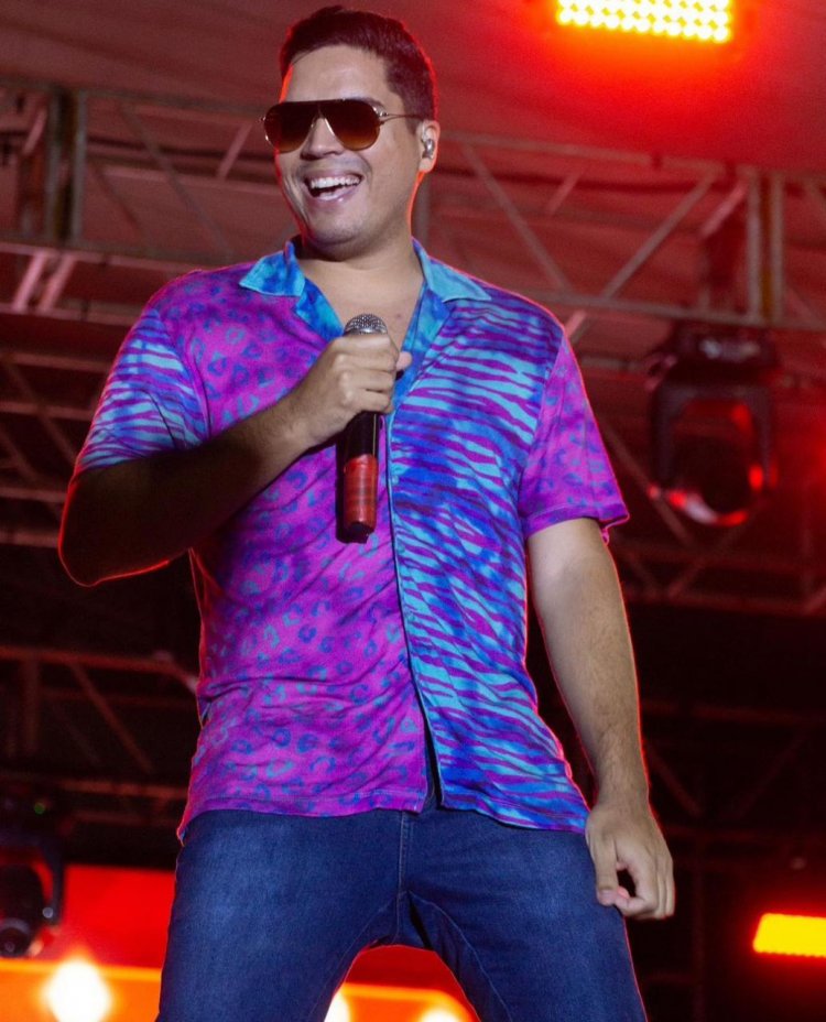 Show de Luccas Tibério - O Breguinha esteve no Pelourinho para iniciar as comemorações de Carnaval