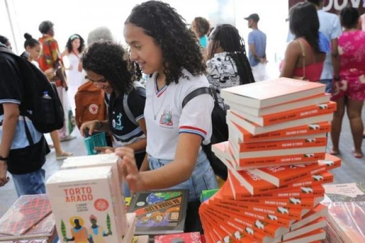 Bienal do Livro Bahia 2024 começa nesta sexta-feira (26) em Salvador
