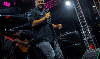 Seu Maxixe com Rapha Ribeiro preparando um São João inesquecível