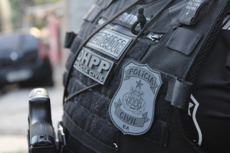 Professor é investigado por suspeita de pedir fotos íntimas de alunos em troca de dinheiro em cidade do sudoeste da Bahia