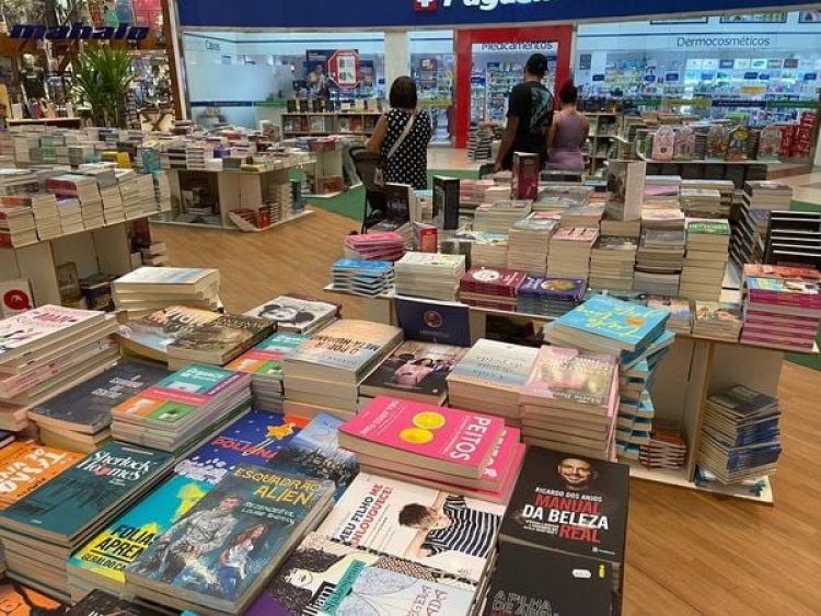 Feira vende livros por apenas R$ 15 em Salvador