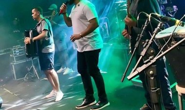 Seu Maxixe levanta o público no Candeal Folia 2024