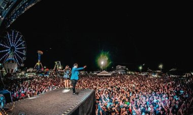 Calcinha Preta Incendeia a Noite de Cocos com Show Eletrizante