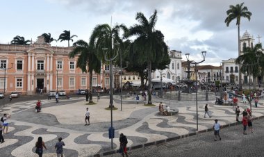 Bebê de sete meses morre esfaqueada no Centro Histórico de Salvador