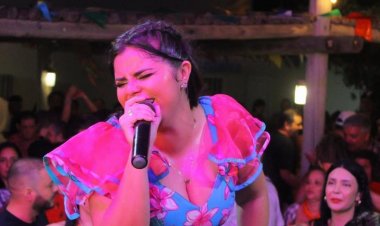 Aline Fernandes leva multidão ao São João de São Miguel das Matas