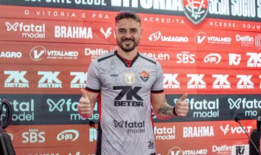 Apresentado, novo goleiro do Vitória nega recusa em disputar posição com Lucas Arcanjo