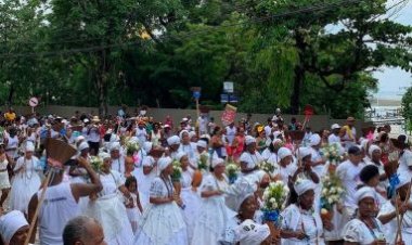 Escandurras encerra Lavagem de Beco com show marcante em Itaparica