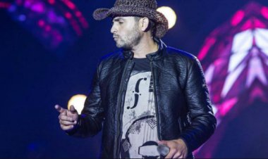 Mano Walter leva multidão ao São João de Itaguaçu com show eletrizante