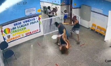 Vídeo: mãe de aluna agride diretora em escola de Salvador