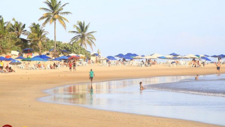 Corpo de homem é encontrado boiando em praia de Salvador