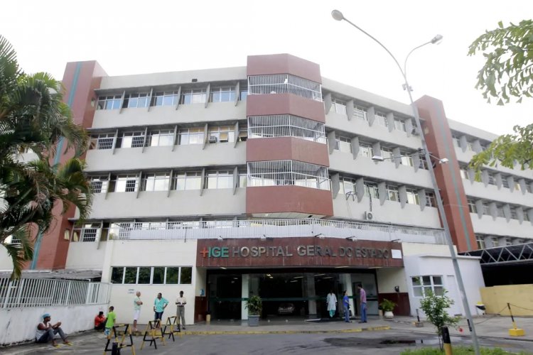 Idosa que foi vítima de bala perdida morre em Salvador