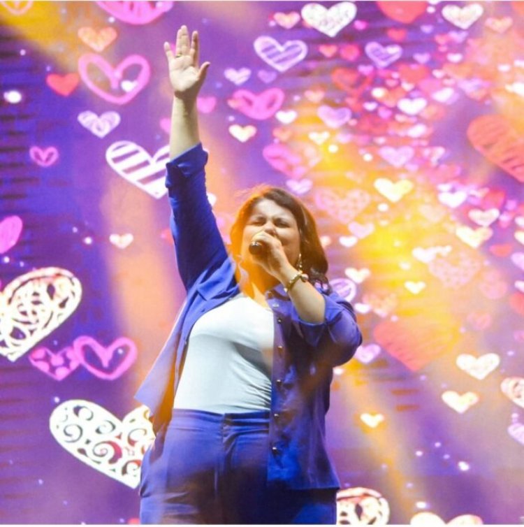 Luana Matos encanta Salvador em show inesquecível