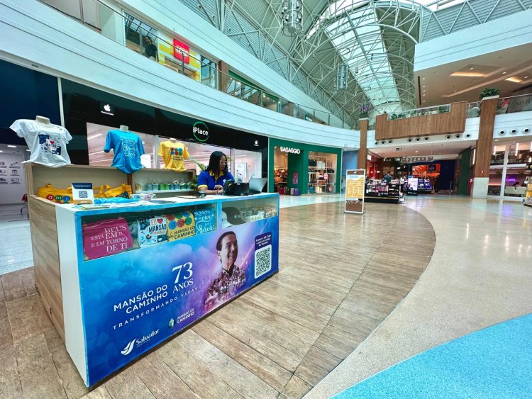Mansão do Caminho vende presentes no Salvador Shopping para manter obra social