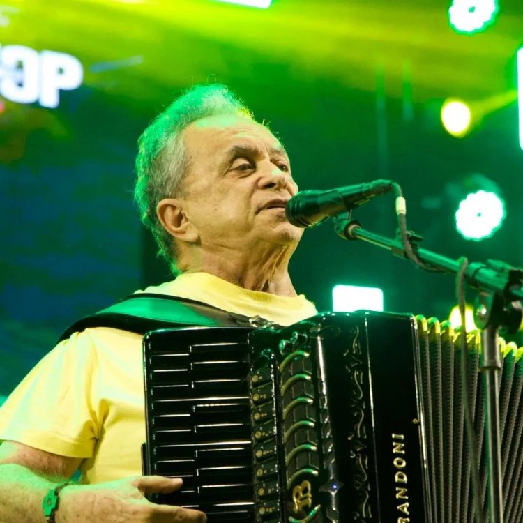 Show de Flávio José leva multidão à Cavalgada de Miguel Calmon