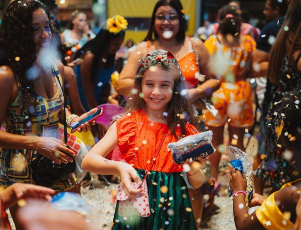 Aulão fitness e cortejo carnavalesco abrem programação de verão em Lauro de Freitas